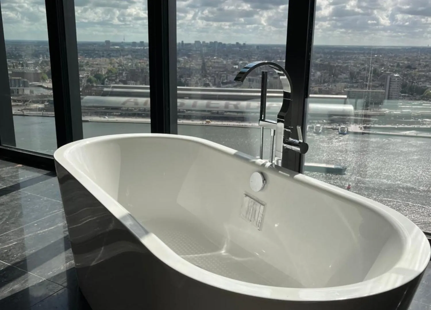 Maritim Hotel Amsterdam 0*,